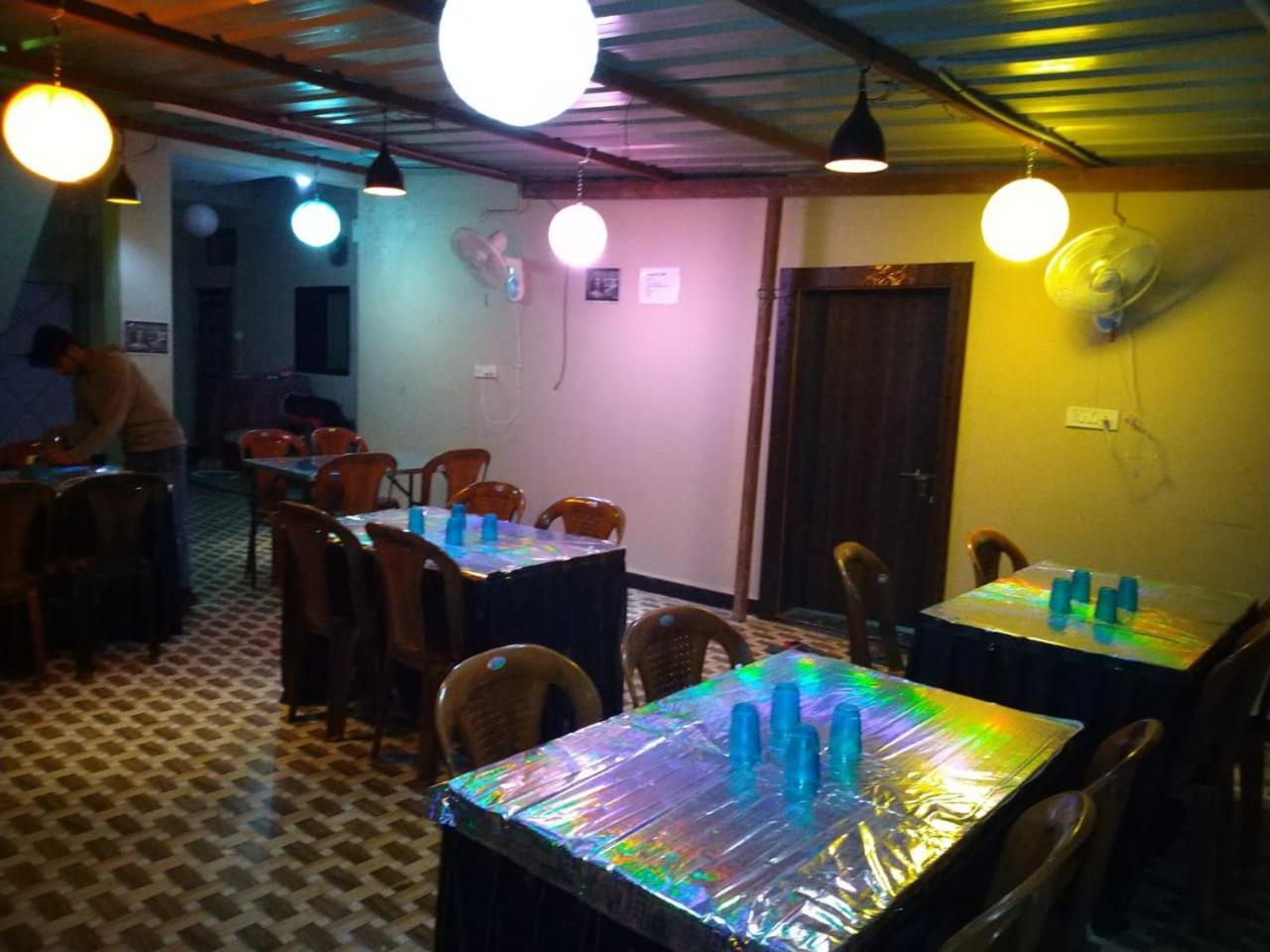 Mansarovar Guest House Удджайн Екстер'єр фото