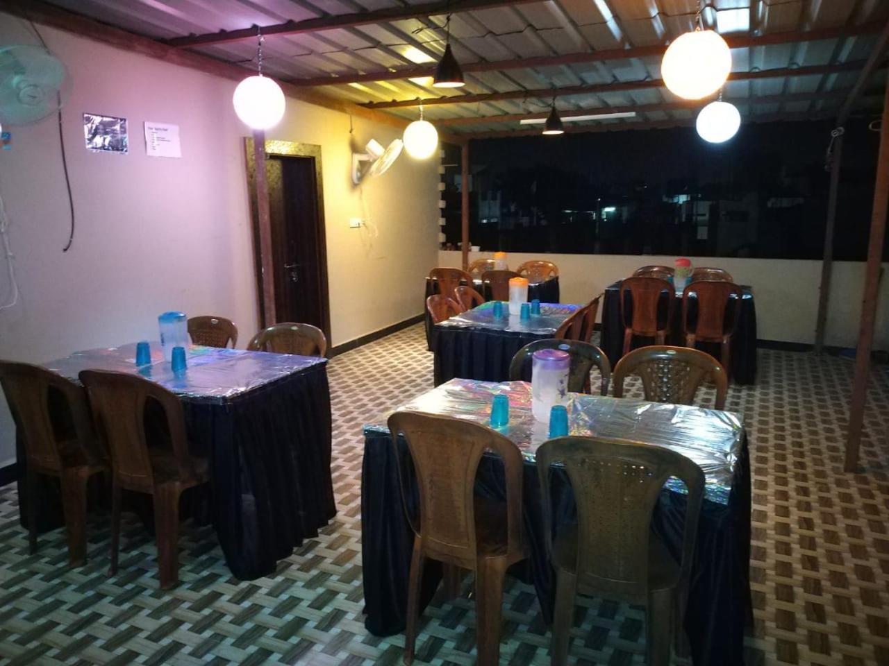 Mansarovar Guest House Удджайн Екстер'єр фото